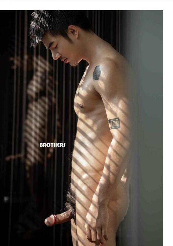 Brothers-Vol.33--Parn