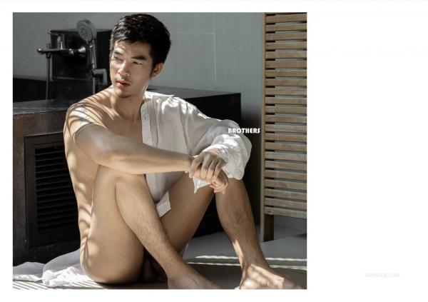 Brothers-Vol.33--Parn