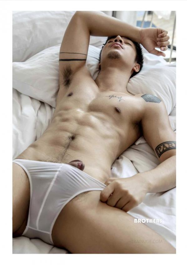 Brothers-Vol.33--Parn