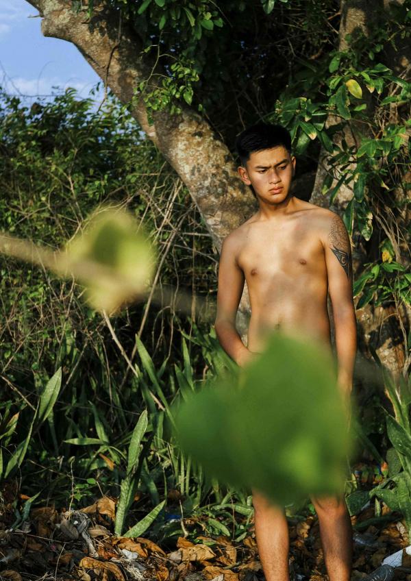 DUDEK-ISSUE-01---A-DAY-FOR-A-PATTAYA-BOY