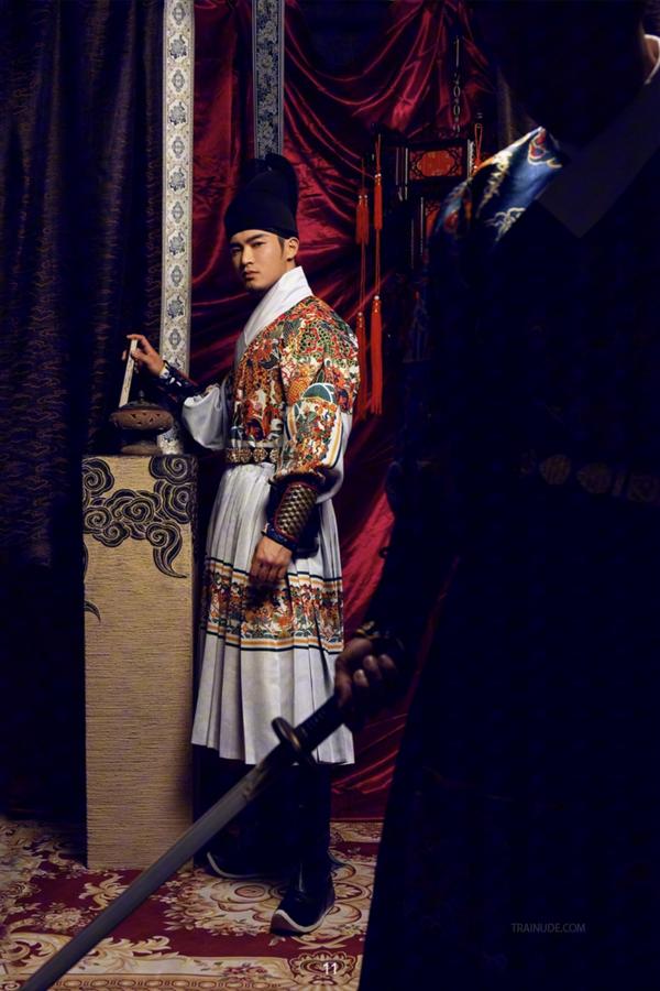 DaoXQ.KinG--HOÀNG-THƯỢNG-VÀ-TÔI