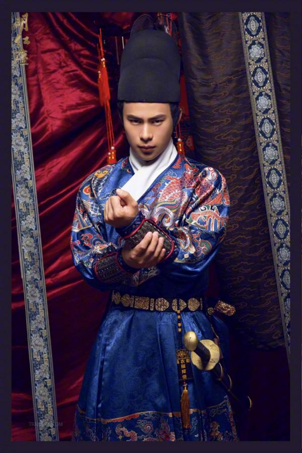 DaoXQ.KinG--HOÀNG-THƯỢNG-VÀ-TÔI