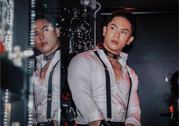 FOXX-03--The-Fetish-Master