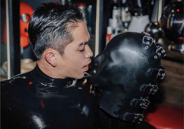 FOXX-03--The-Fetish-Master