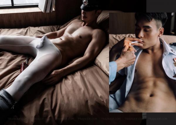 FOXX-vol.-1-–-An-Đức-Quân-Quân-Cua