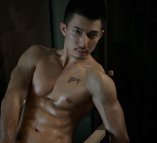 Homme-vol1--Silveron