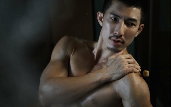 Homme-vol1--Silveron