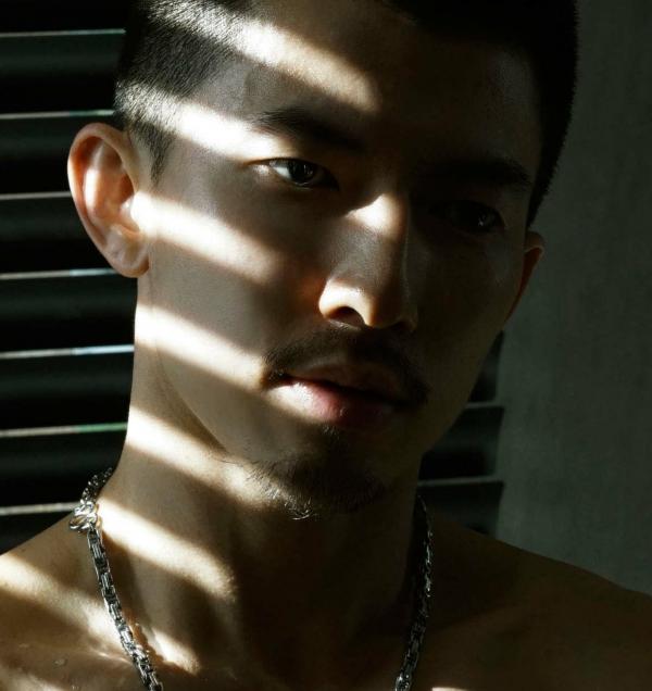 Homme-vol1--Silveron