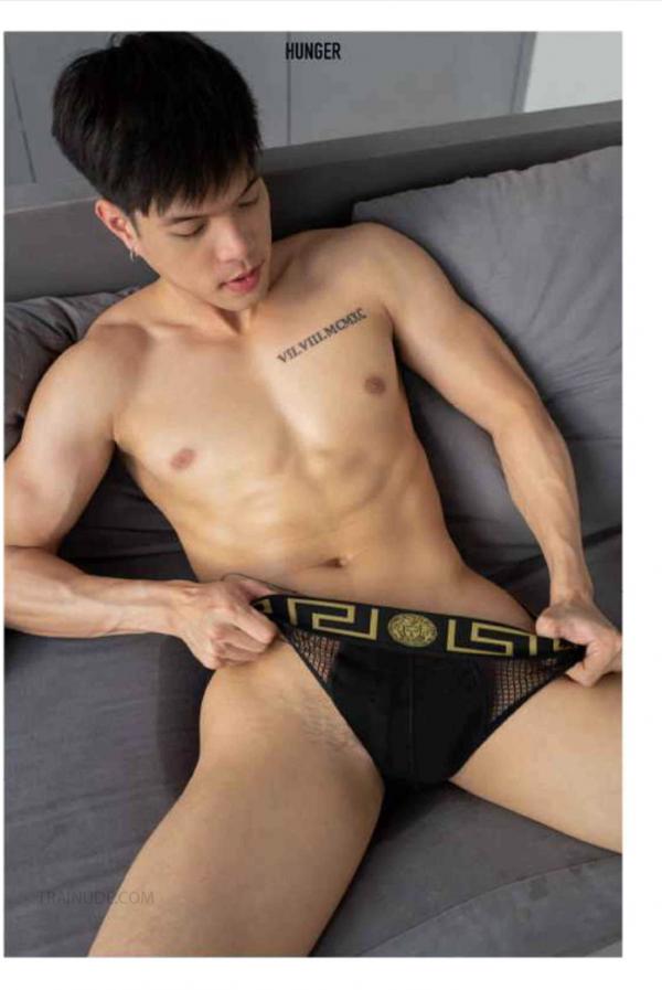 HunGer-Homme-09--ARM-Akkharat