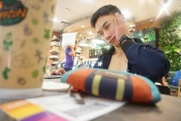 Hunger-Homme--Ice-Ratawit