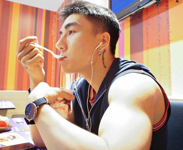 Hunger-Homme--Ice-Ratawit