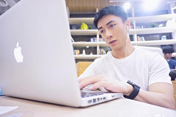 Hunger-Homme--Ice-Ratawit