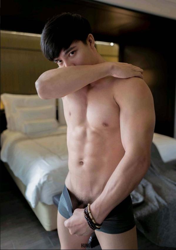 Hunger-Homme-04--Big-Panithan