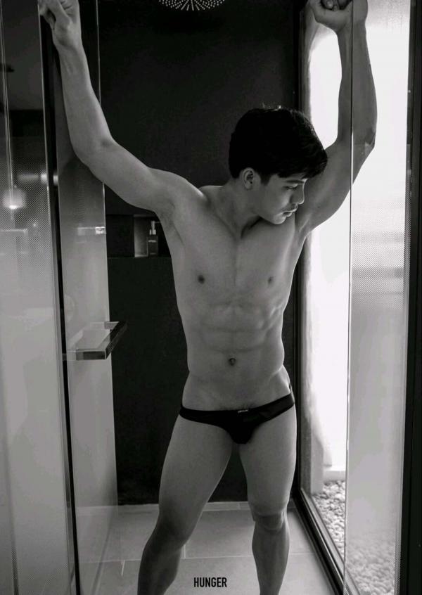 Hunger-Homme-04--Big-Panithan