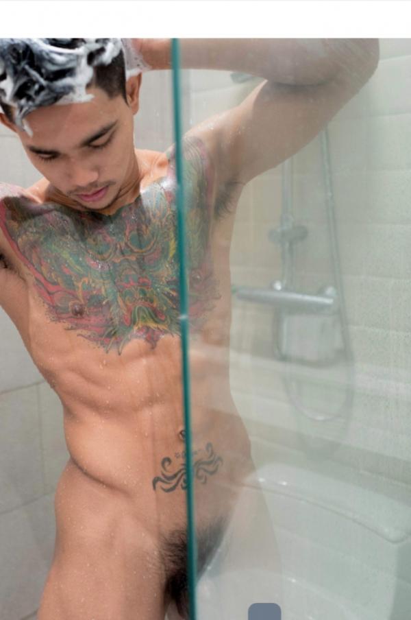 Hunger-Homme-06--Tick-Saksit