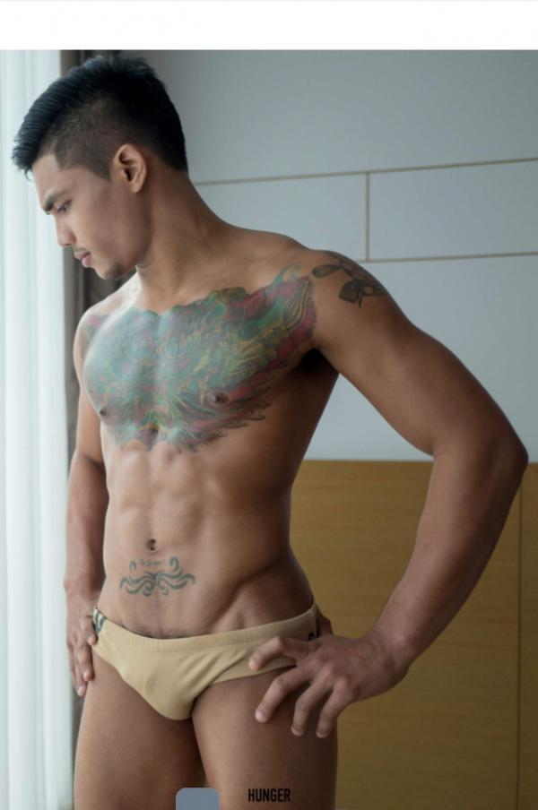 Hunger-Homme-06--Tick-Saksit