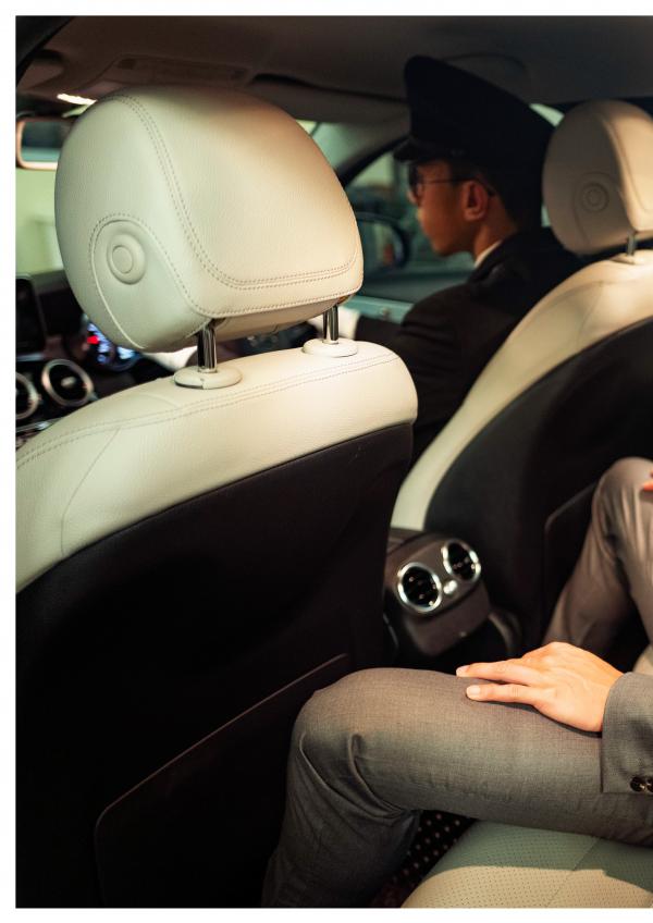 Hunt-No.04-–-Naughty-Driver