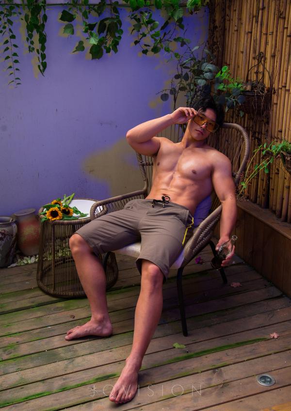 JQVISION-ISSUE-06-–-Zeng-Haoran