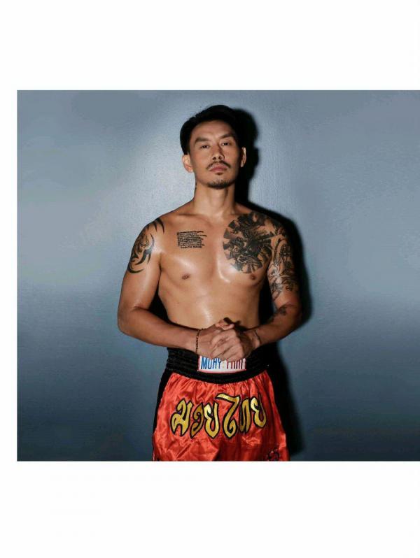 LABOUR-BKK--Issue-01---Keni-Styles