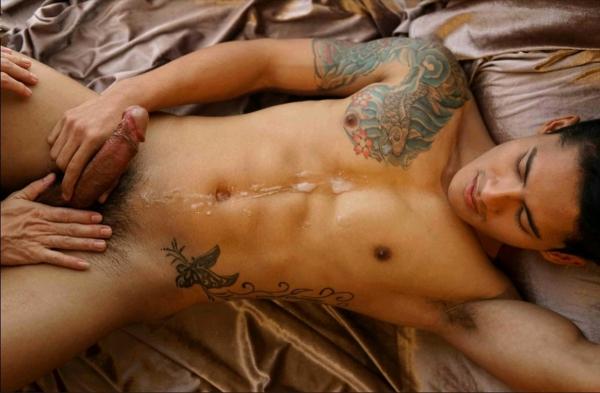 LOVERS-03--All-The-Lovers--Pics--BtS-