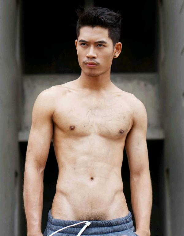 MAN-OMG-2-–-Ron-Apichat