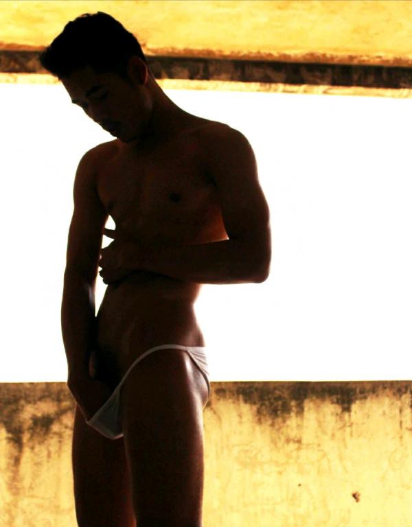 MAN-OMG-2-–-Ron-Apichat