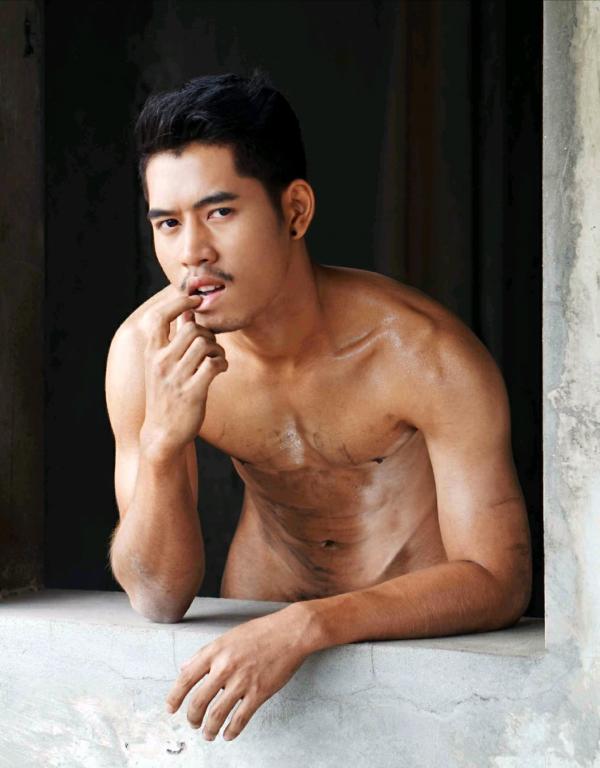 MAN-OMG-2-–-Ron-Apichat