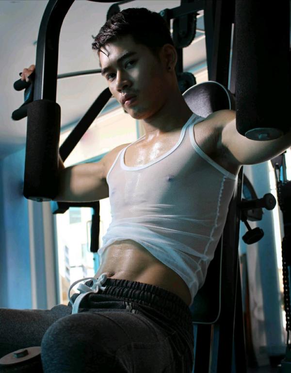 MAN-OMG-2-–-Ron-Apichat