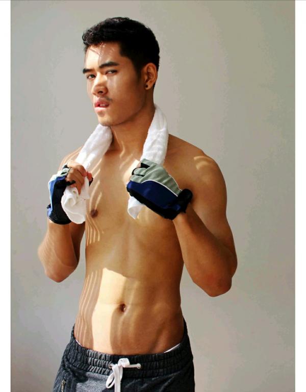 MAN-OMG-2-–-Ron-Apichat