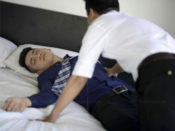 MANRA-01--Đặng-Quốc-Đạt-bị-chuốc-thuốc-mê-EBOOKVIDEO