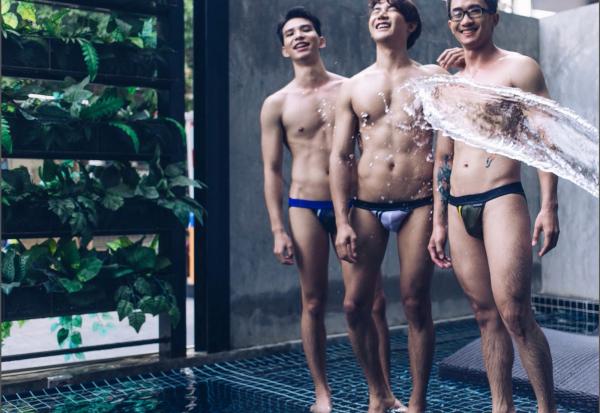 MYTH-Issue-05--Smokin-Hot-Summer--142-Pics--BtS-