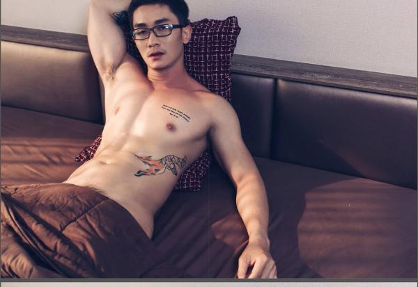 MYTH-Issue-05--Smokin-Hot-Summer--142-Pics--BtS-