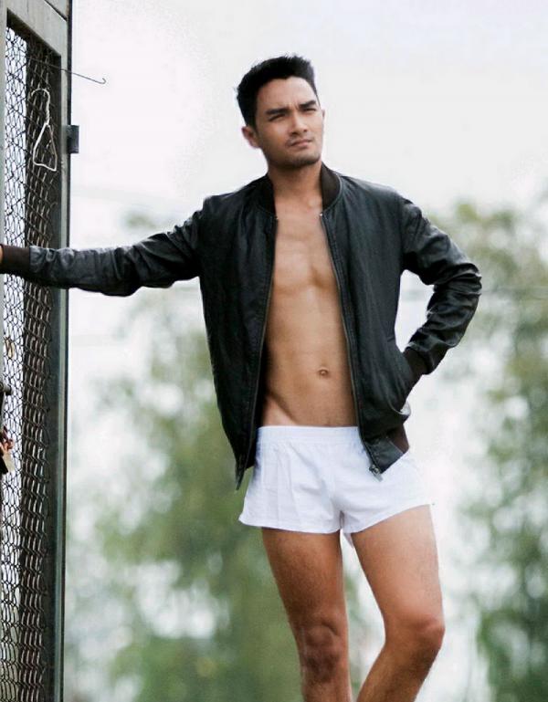 ManOMG-9--Mek-Ekapol