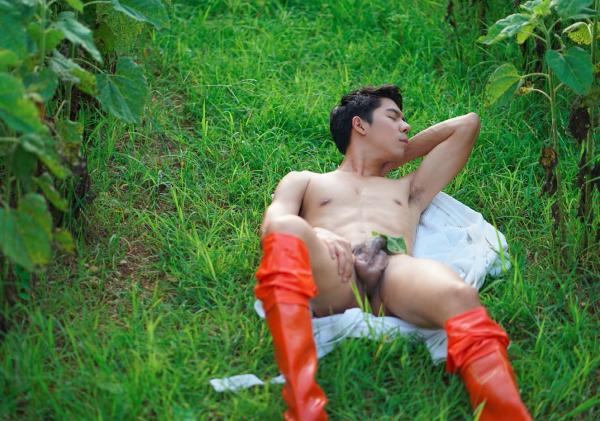 Menluscious--Issue-02---Fame-Krittapat