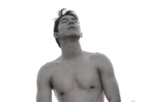 Menluscious--Issue-02---Fame-Krittapat