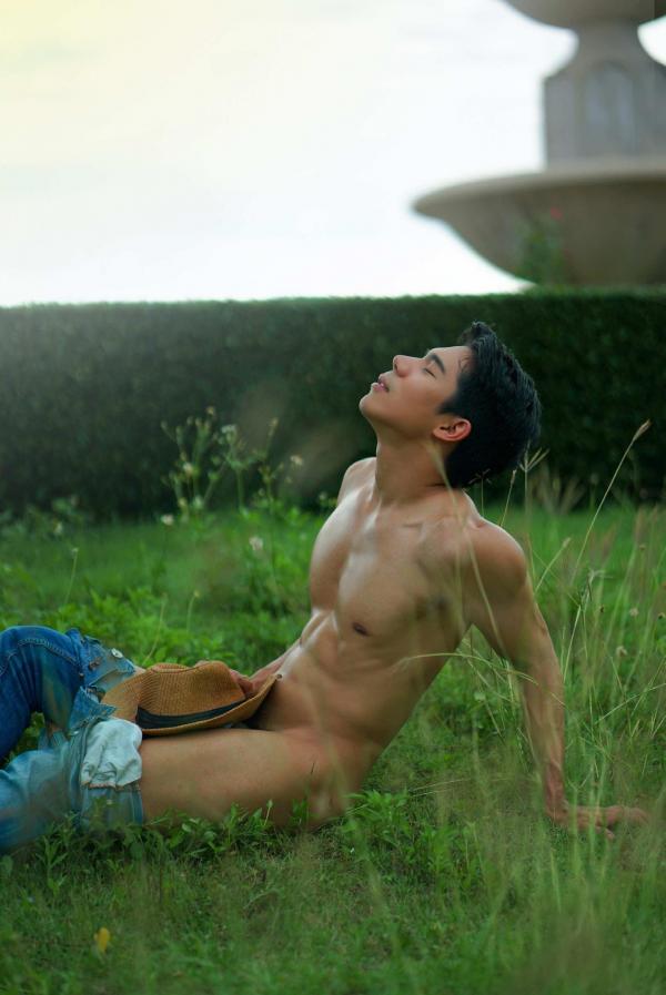 Menluscious--Issue-02---Fame-Krittapat