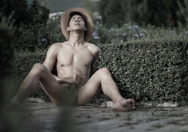 Menluscious--Issue-02---Fame-Krittapat