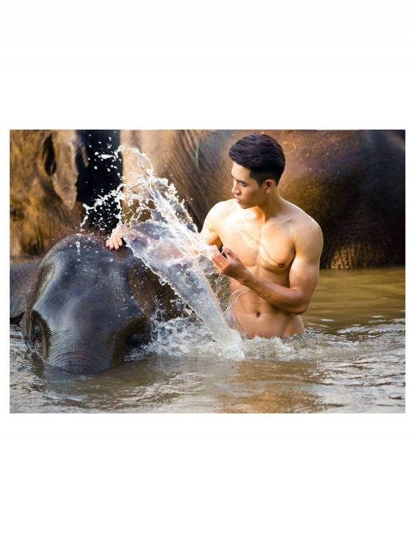 Menluscious-Issue-01--Ron-Charron