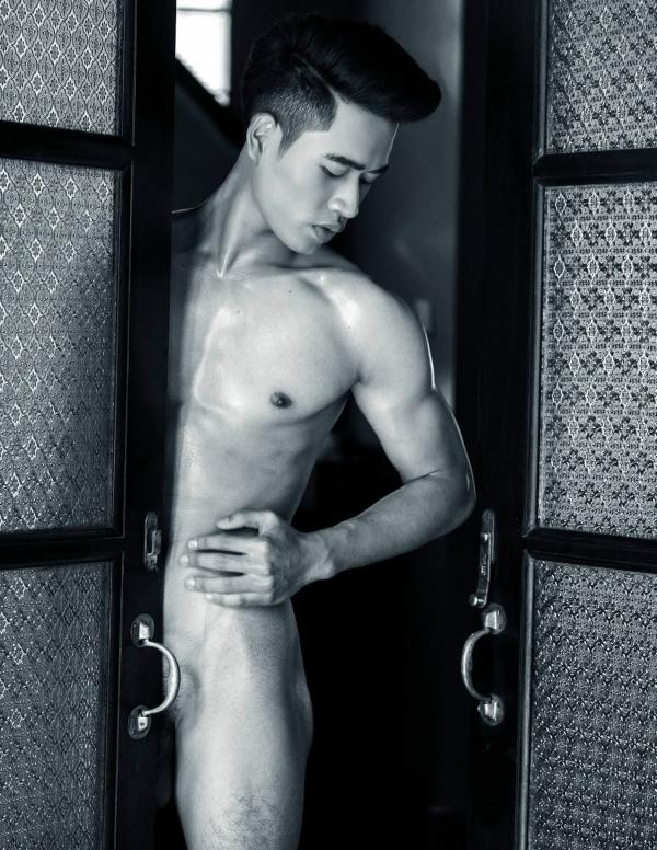 Menluscious-Issue-01--Ron-Charron