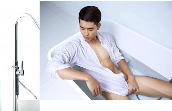 Menluscious-Issue-01--Ron-Charron