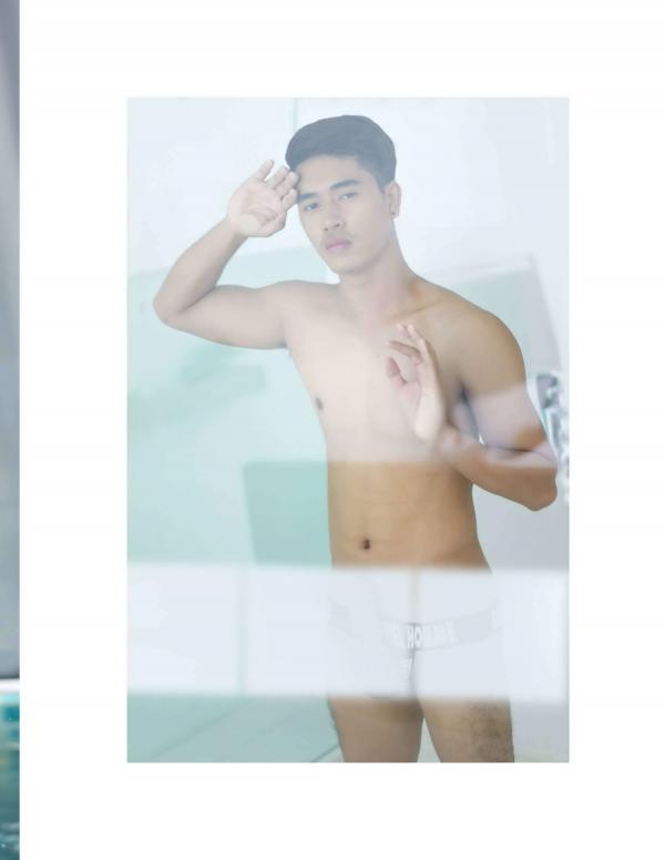 Menluscious-Issue-01--Ron-Charron