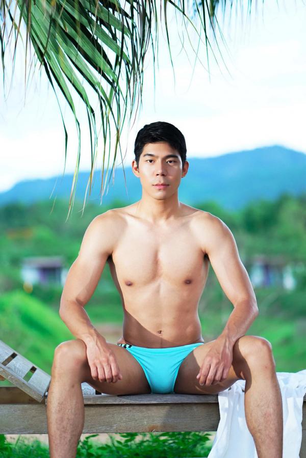 Menluscious-Issue-02---Fame-Krittapat