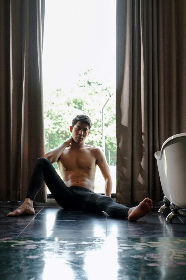 Menluscious-Issue-02---Fame-Krittapat