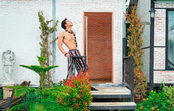 Menluscious-Issue-02---Fame-Krittapat