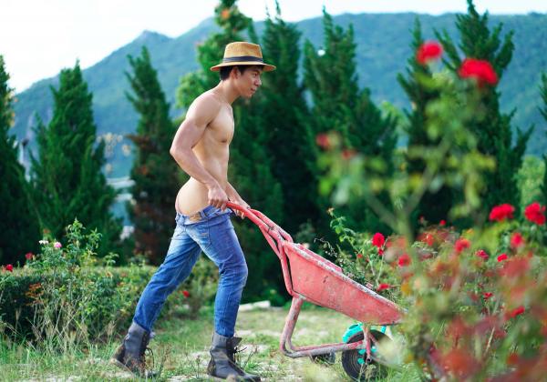 Menluscious-Issue-02---Fame-Krittapat