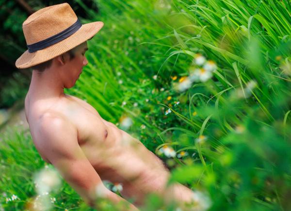 Menluscious-Issue-02---Fame-Krittapat