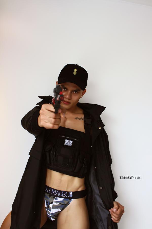 Men’s-Room-15--Lý-Hồng--Pics--Video-