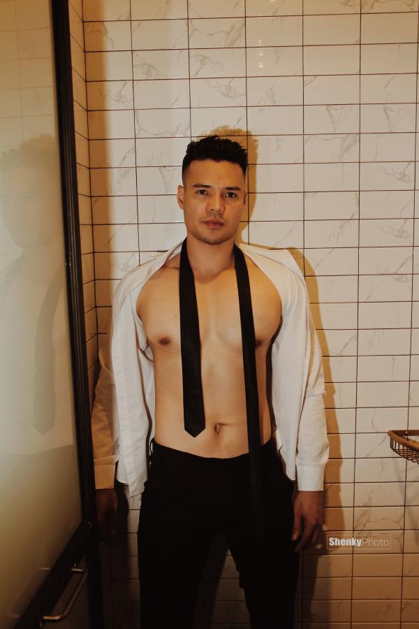 Men’s-Room-16--Mai-Quốc-Doanh-Ebook--Video