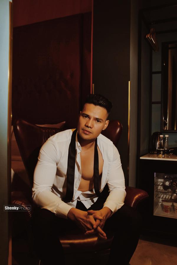 Men’s-Room-16--Mai-Quốc-Doanh-Ebook--Video