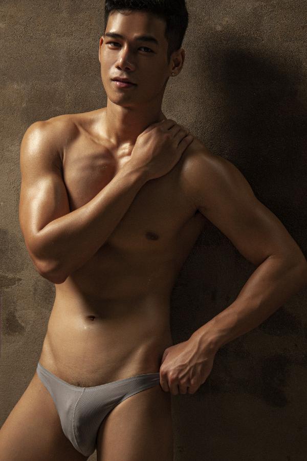 Milk-Man-01--Huy-Kai